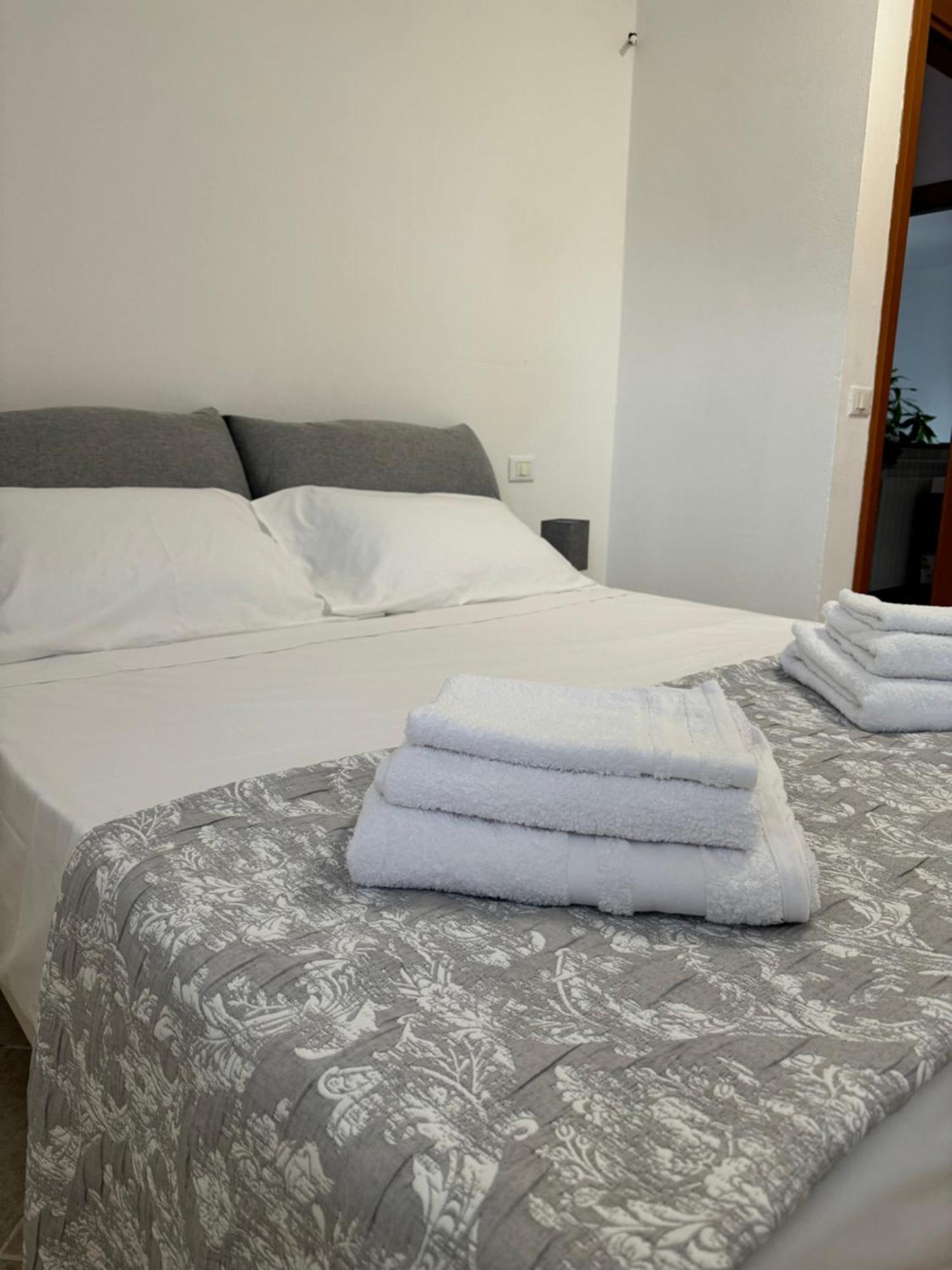 Serravalle Shop&Stay Serravalle Scrivia Buitenkant foto