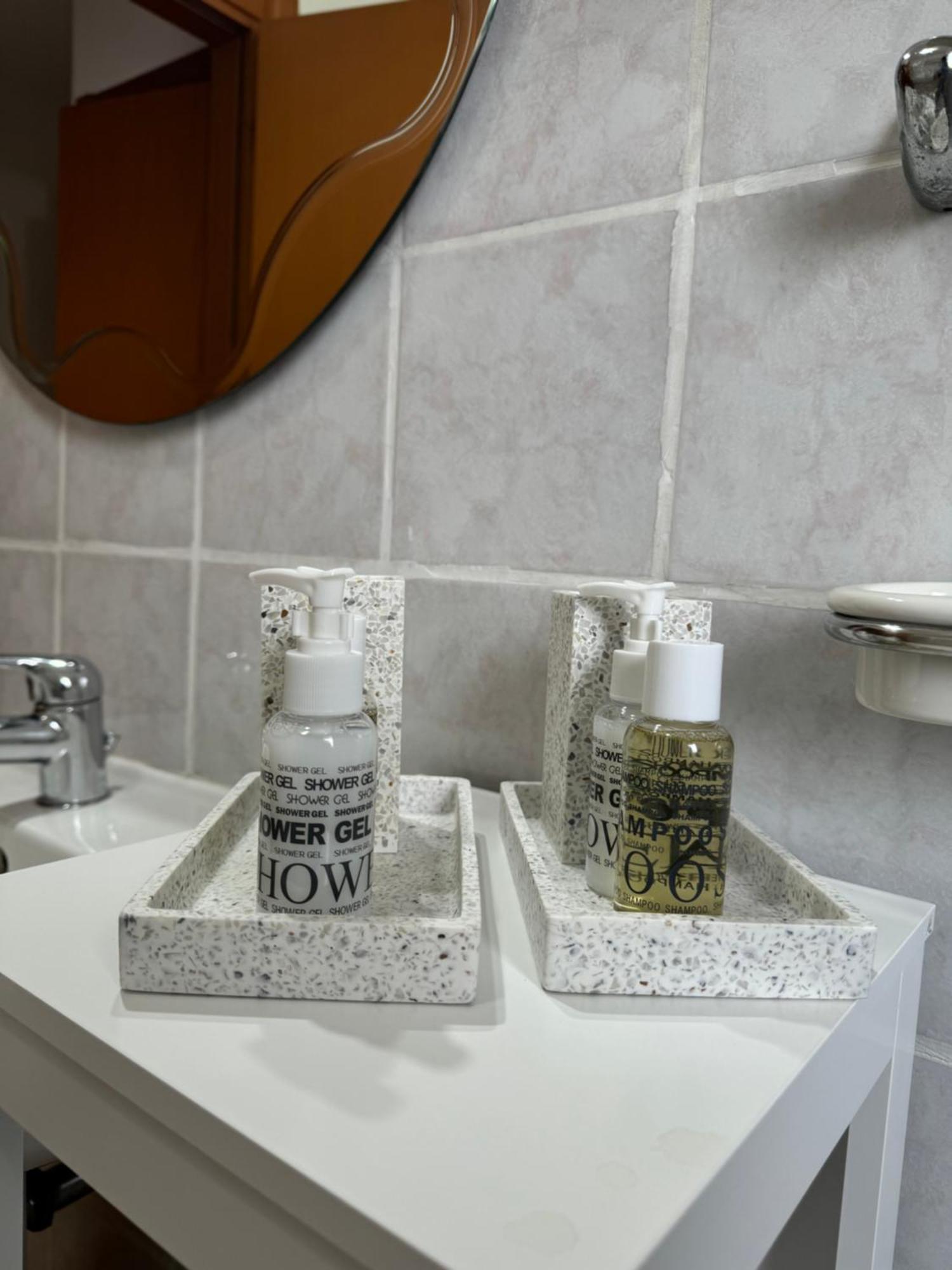 Serravalle Shop&Stay Serravalle Scrivia Buitenkant foto